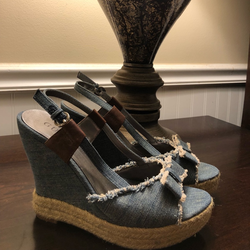 I’m selling them because they’re big for me
